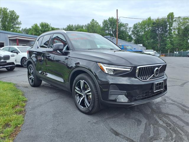 2024 Volvo XC40 B5 Core Bright Theme