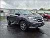 2022 Honda Pilot Touring w/Rear Captain's Chairs