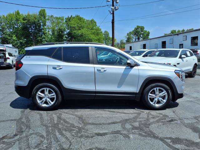 2022 GMC Terrain SLE