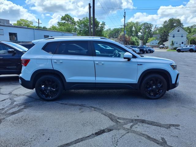 2022 Volkswagen Taos SE 4Motion