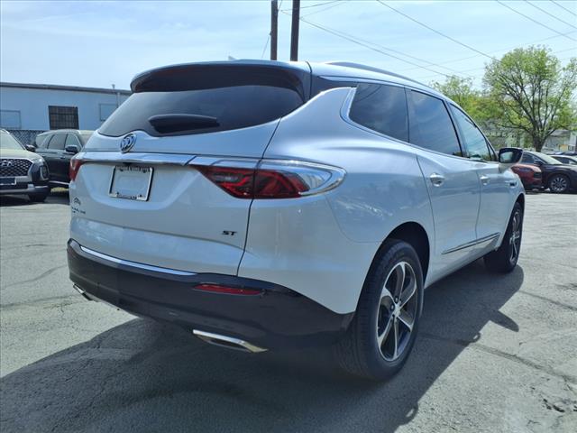 2022 Buick Enclave Essence