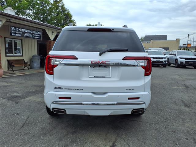 2023 GMC Acadia Denali