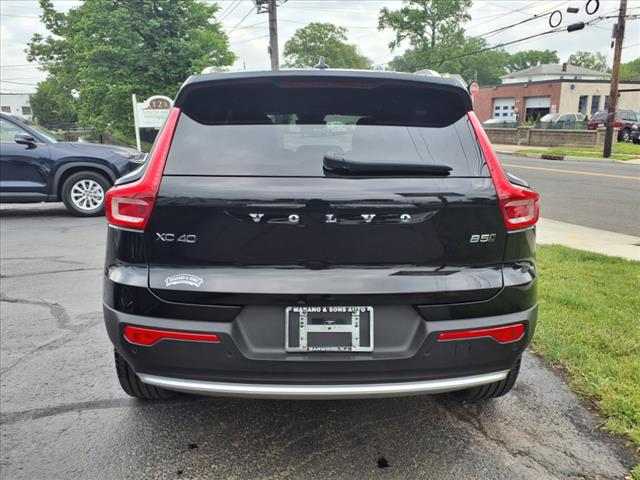 2024 Volvo XC40 B5 Core Bright Theme