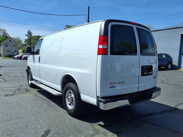 2022 GMC Savana 2500