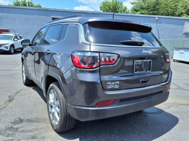 2022 Jeep Compass Latitude Lux