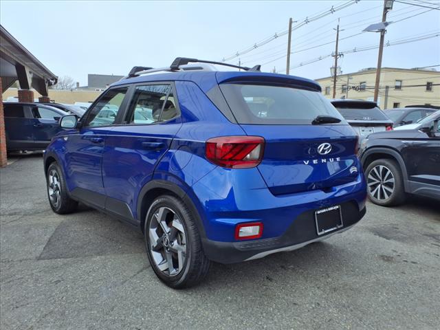 2022 Hyundai VENUE Limited