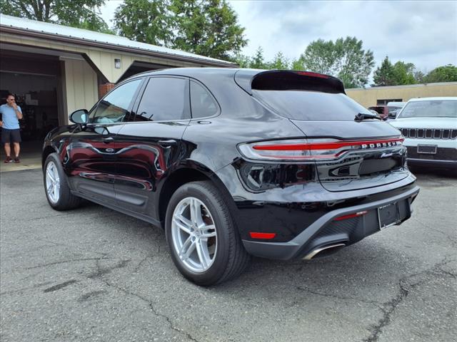 2023 Porsche Macan Base