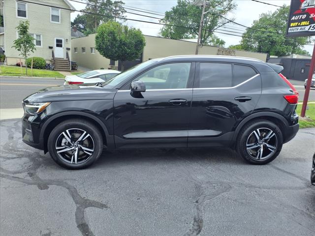 2024 Volvo XC40 B5 Core Bright Theme