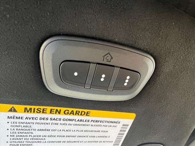 2025 Chrysler Pacifica Plug-In Hybrid Pinnacle