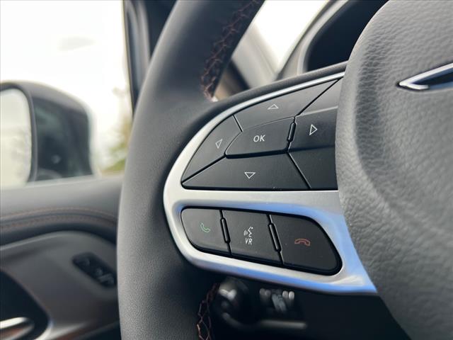 2025 Chrysler Pacifica Plug-In Hybrid Pinnacle