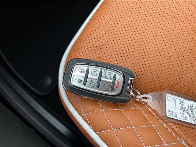 2025 Chrysler Pacifica Pinnacle