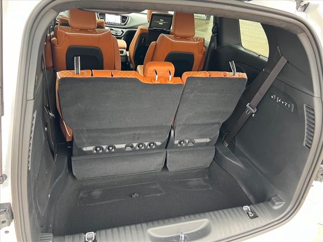 2025 Chrysler Pacifica Pinnacle