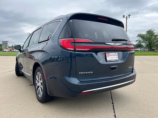 2025 Chrysler Pacifica Plug-In Hybrid Pinnacle
