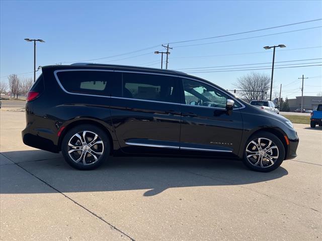 2025 Chrysler Pacifica Pinnacle