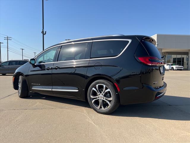 2025 Chrysler Pacifica Pinnacle