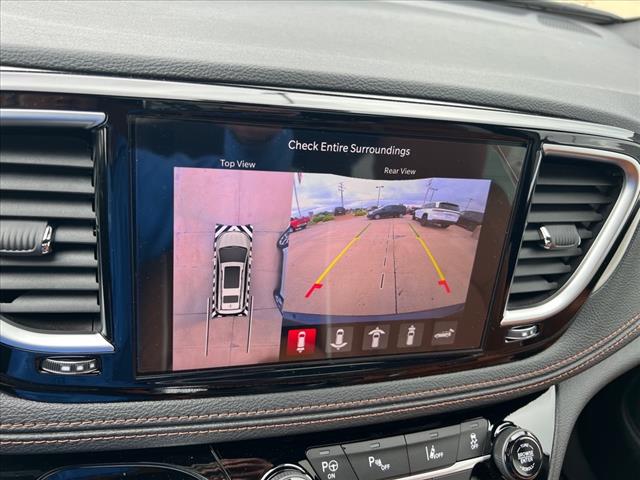 2025 Chrysler Pacifica Plug-In Hybrid Pinnacle