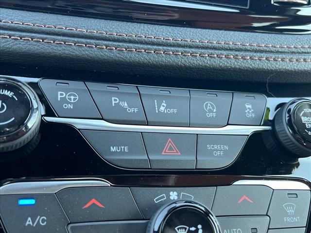 2025 Chrysler Pacifica Pinnacle