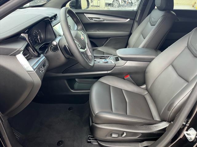 used 2024 Cadillac XT5 car, priced at $43,914