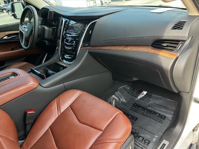 used 2020 Cadillac Escalade ESV car, priced at $42,979