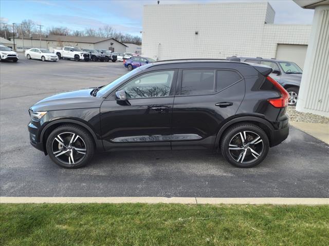 used 2020 Volvo XC40 car, priced at $27,000