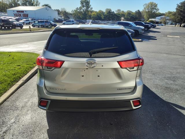 used 2018 Toyota Highlander car, priced at $25,800