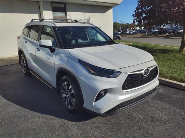 used 2023 Toyota Highlander car, priced at $37,000