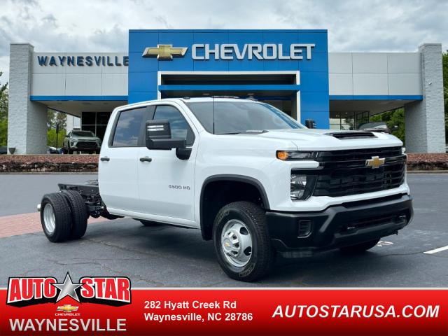 new 2024 Chevrolet Silverado 3500HD CC car, priced at $63,833