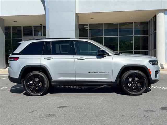 new 2024 Jeep Grand Cherokee car, priced at $46,238