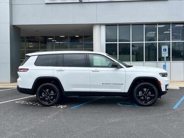 new 2024 Jeep Grand Cherokee L car, priced at $51,238