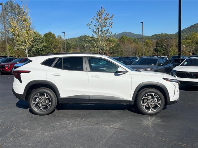 new 2025 Chevrolet Trax car, priced at $24,985