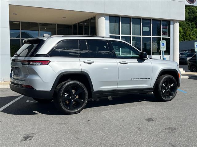 new 2024 Jeep Grand Cherokee car, priced at $46,238