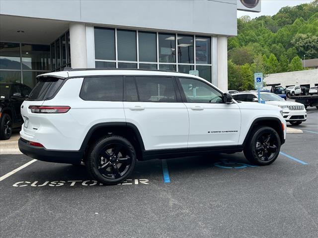 new 2024 Jeep Grand Cherokee L car, priced at $51,238