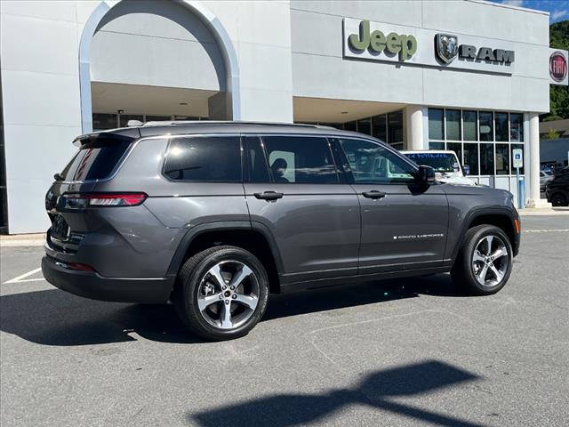 new 2024 Jeep Grand Cherokee L car, priced at $49,238