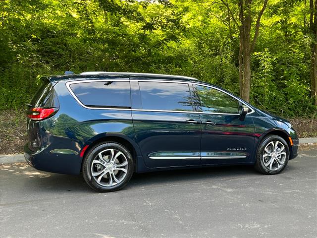 new 2024 Chrysler Pacifica car, priced at $56,425