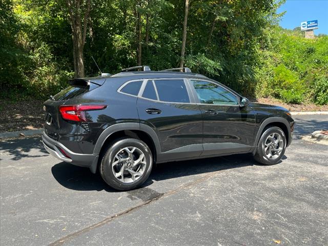 new 2024 Chevrolet Trax car, priced at $25,525