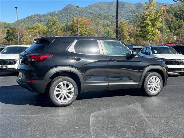 new 2025 Chevrolet TrailBlazer car, priced at $27,285