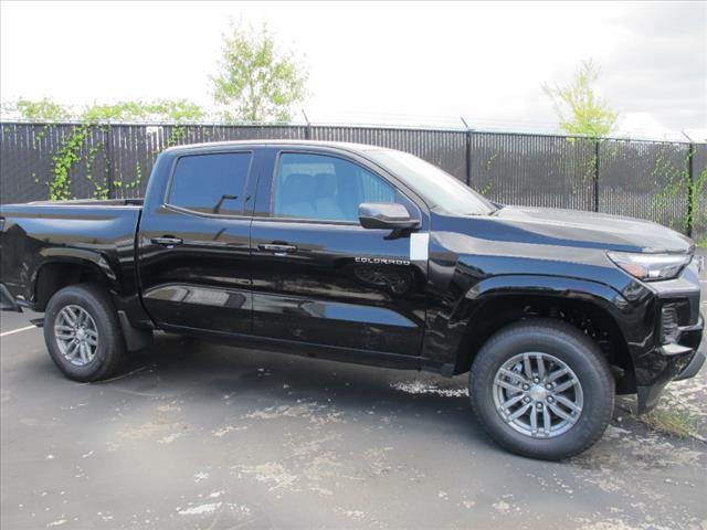 new 2024 Chevrolet Colorado car, priced at $40,635