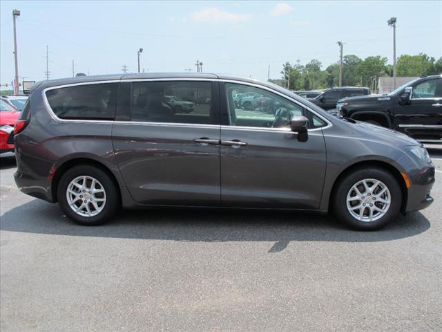 used 2017 Chrysler Pacifica car, priced at $12,995