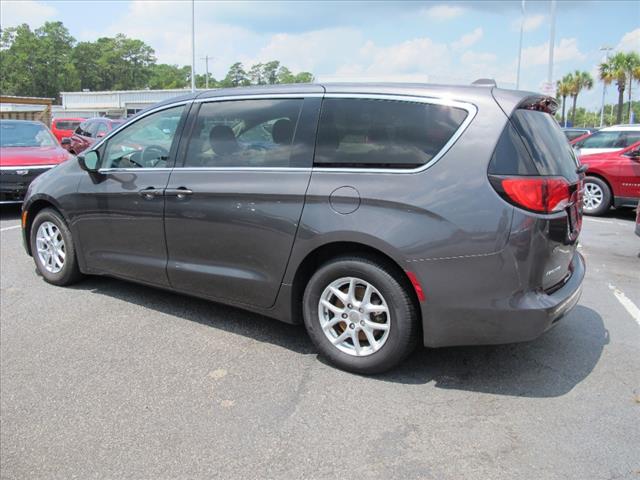 used 2017 Chrysler Pacifica car, priced at $12,995