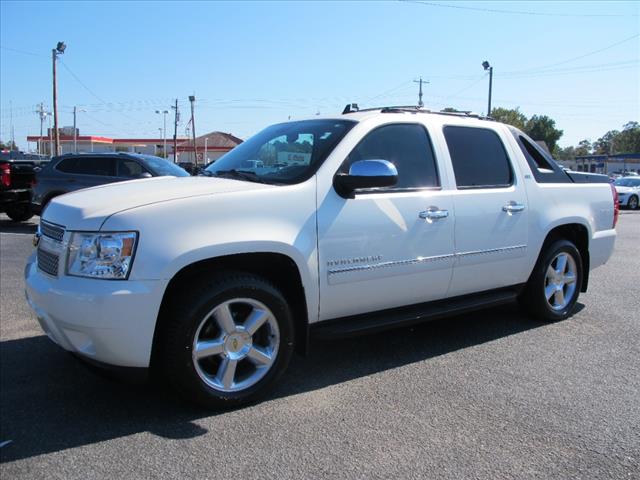 used 2011 Chevrolet Avalanche car, priced at $16,832