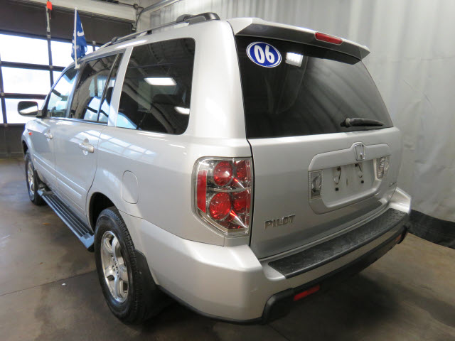 used 2006 Honda Pilot car, priced at $5,250