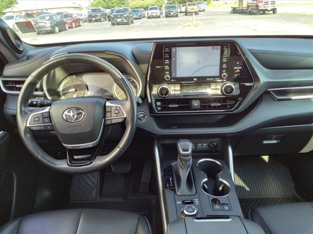 used 2022 Toyota Highlander car