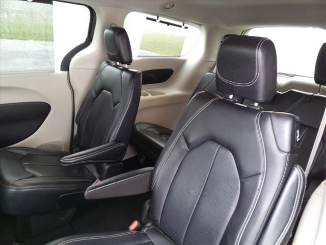 used 2022 Chrysler Pacifica car