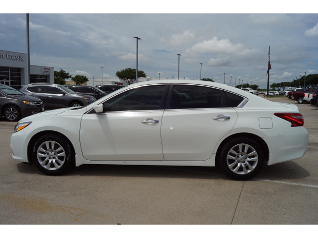 used 2017 Nissan Altima car