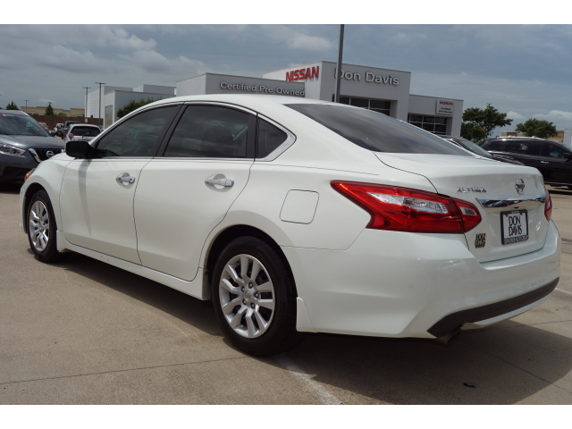 used 2017 Nissan Altima car