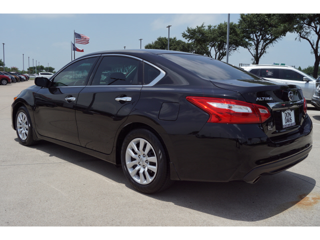 used 2017 Nissan Altima car