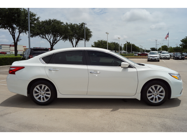 used 2017 Nissan Altima car