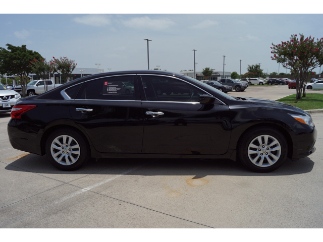 used 2017 Nissan Altima car