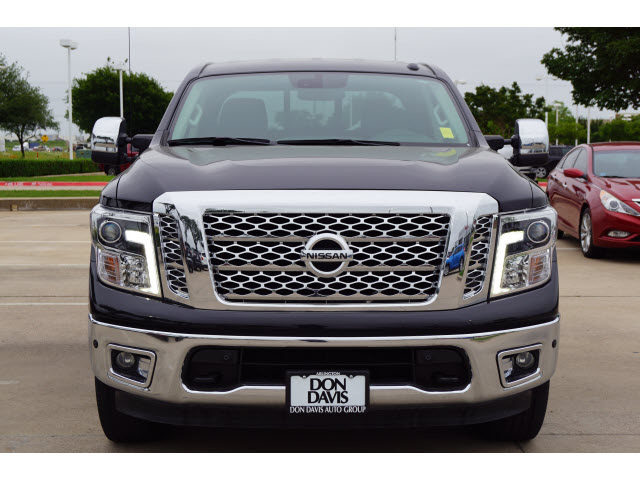 used 2019 Nissan Titan car