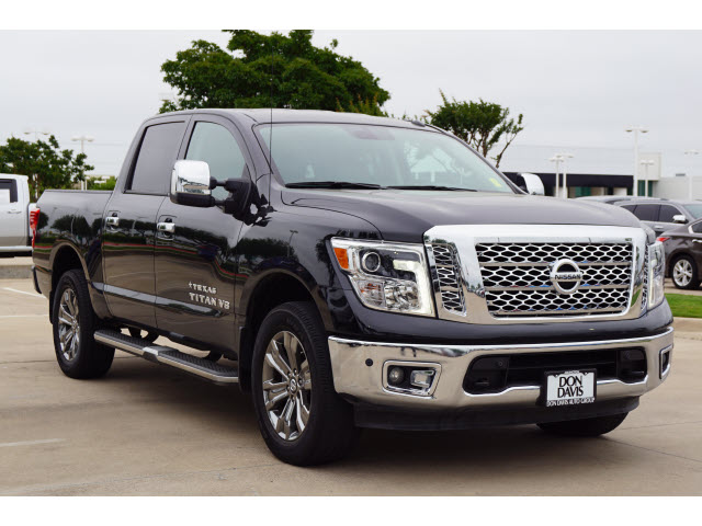 used 2019 Nissan Titan car